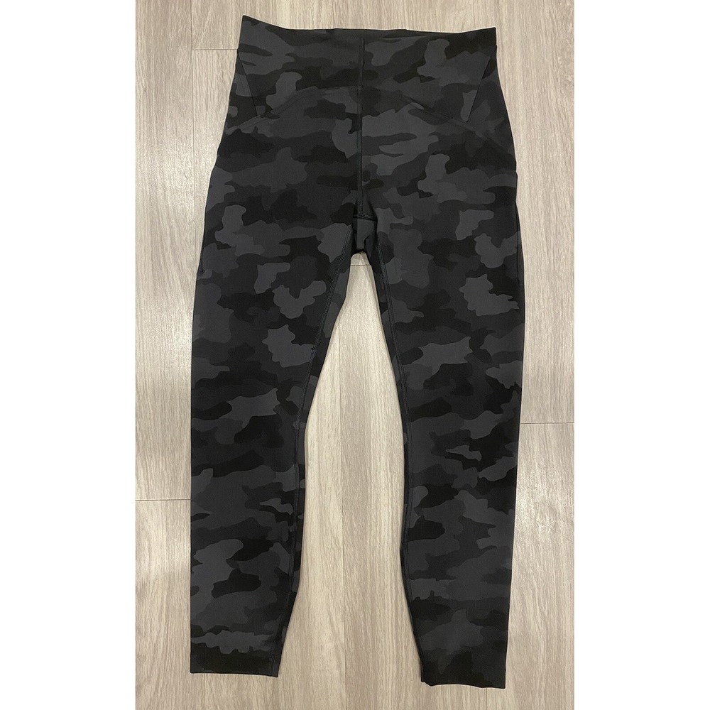 Lululemon Black Camo 24" Leggings Size 6